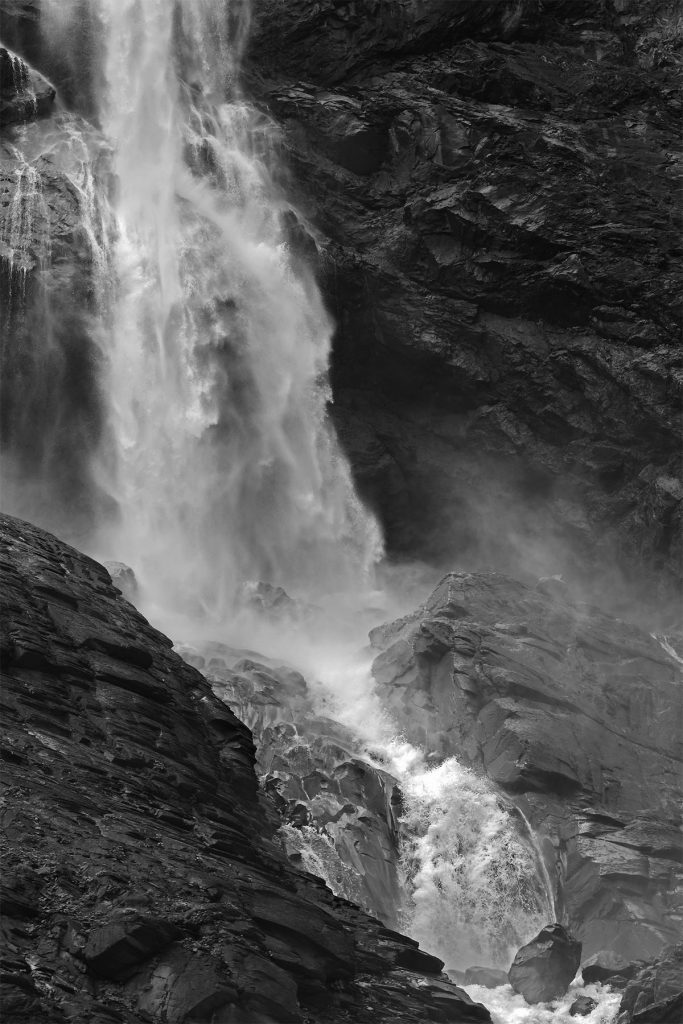 ©Donat Kamber- natural beauty,mesmerising waterfalls 2 - Fine Art Photo Print - 50 x 70 cm -2020